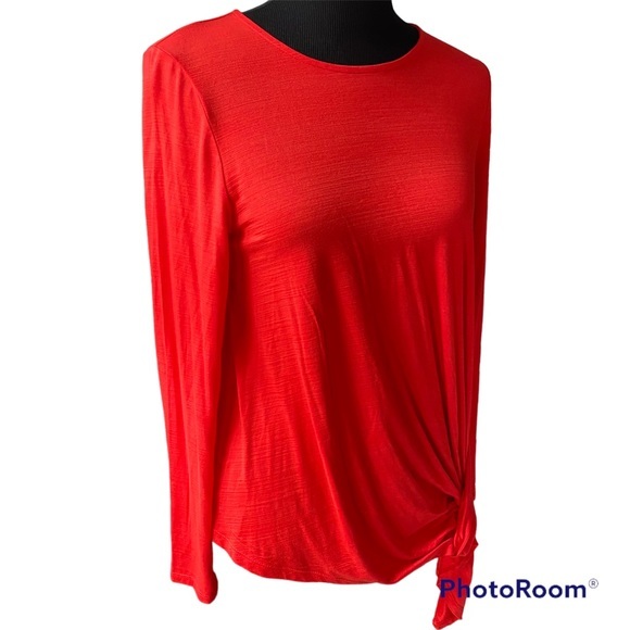 NWT WOW TOPπππ - Picture 3 of 6